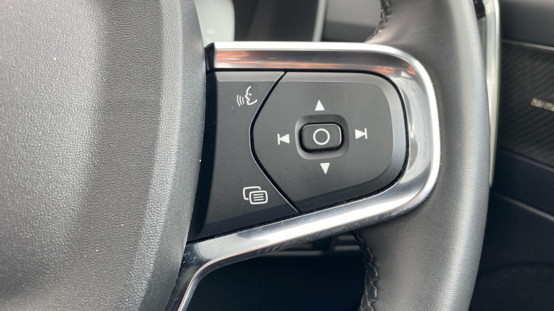 Volvo Xc40 1.5 T5 Recharge PHEV Ultimate Dark 5dr Auto Estate